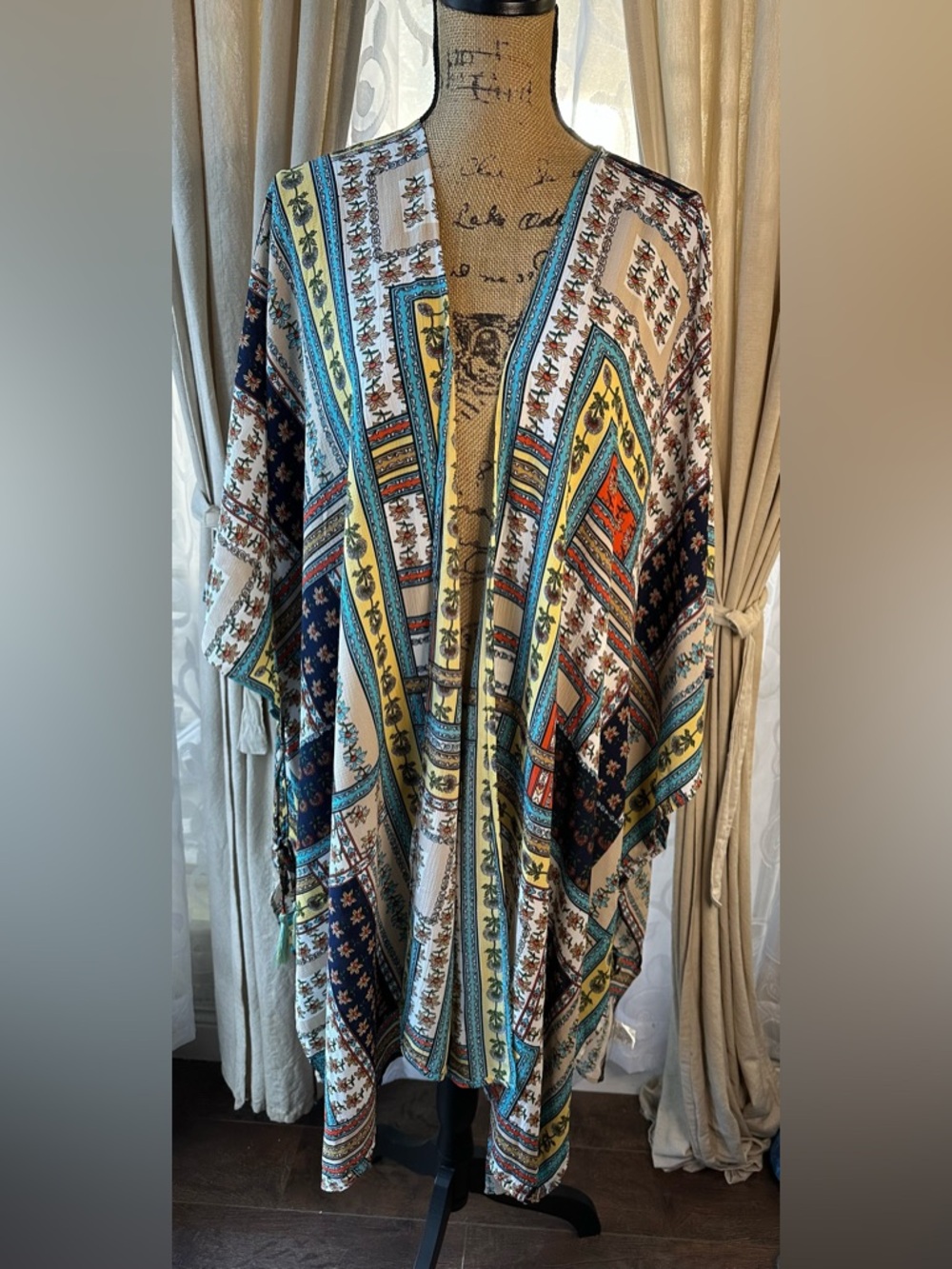 Umgee Multi Pattern Design Kimono NWOT - Picture 2 of 8